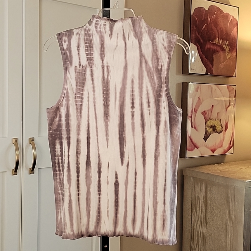Tie Dye Sleeveless Mock Turtleneck Tank Top
